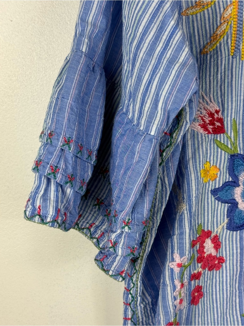 Johnny Was Jeanette Ruffle Sleeve in Aster Stripe - Picture 4 of 10